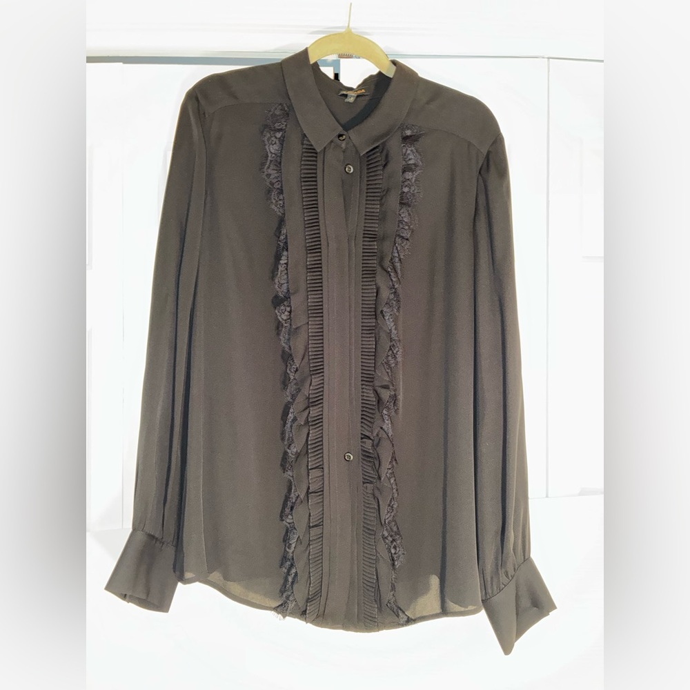 Gorgeous Escada silk blouse with lace ruffle detail, sz 46/ 14